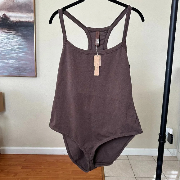 NWT SKIMS OUTDOOR BODYSUIT COLOR COCOA‎ SIZE 3X - Picture 1 of 4